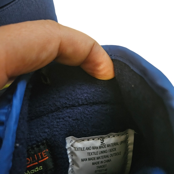 Cat and Jack Blue and yellow toddler Snow boots - Picture 6 of 6